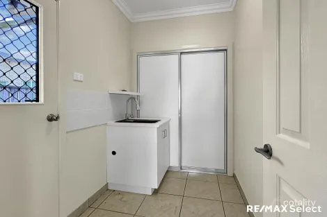 Property photo of 52 Village Circuit Eimeo QLD 4740
