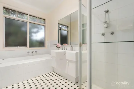 Property photo of 3/25 Gardiner Parade Glen Iris VIC 3146