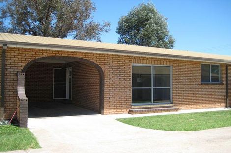 2/4 Self St, Warwick, QLD 4370