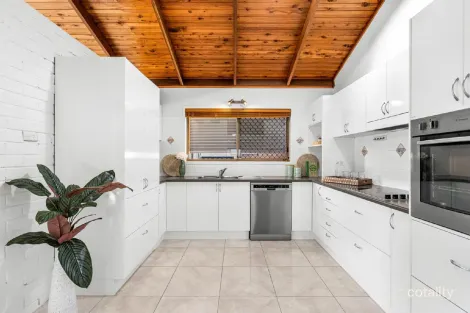 Property photo of 6 Creek Road Birkdale QLD 4159