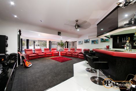 Property photo of 35-39 Highgrove Close Chambers Flat QLD 4133