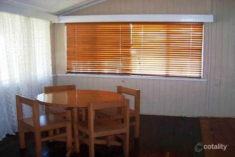 Property photo of 18 Kent Street Bororen QLD 4678