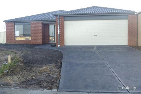 38 Bluehills Bvd, Pakenham, VIC 3810