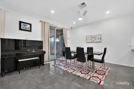 Property photo of 6 Oaks Drive St Clair SA 5011