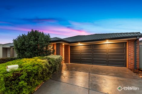 25 Mickleham Dr, Cranbourne North, VIC 3977