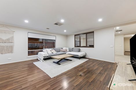 Property photo of 25 Mickleham Drive Cranbourne North VIC 3977