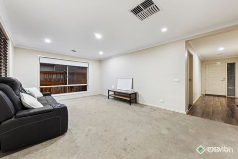 Property photo of 25 Mickleham Drive Cranbourne North VIC 3977