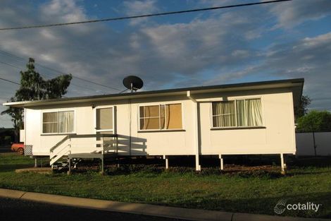 1 Edwards Pl, Emerald, QLD 4720