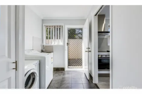 Property photo of 60 Poinciana Boulevard Broadbeach Waters QLD 4218