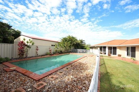 Property photo of 5 Sundoes Court Kallangur QLD 4503