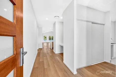 Property photo of 10 Ernest Close Toogoom QLD 4655