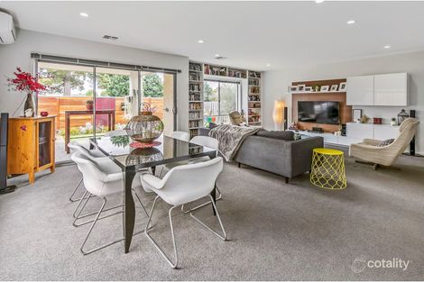 Property photo of 33 Norfolk Pine Circuit Somerville VIC 3912