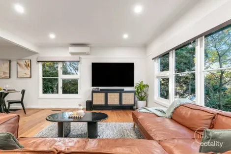 Property photo of 19 Paterson Crescent Greensborough VIC 3088