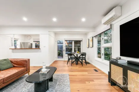 Property photo of 19 Paterson Crescent Greensborough VIC 3088