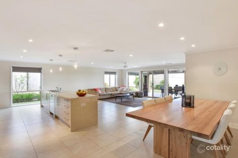 Property photo of 3 Lancewood Place Huntfield Heights SA 5163