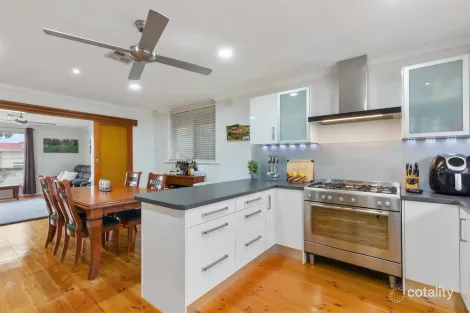 Property photo of 15 Brian Terrace Morphett Vale SA 5162