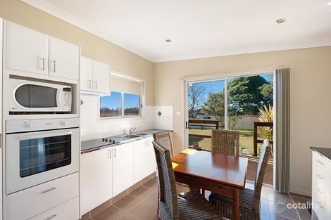 Property photo of 42 Dampier Boulevard Killarney Vale NSW 2261