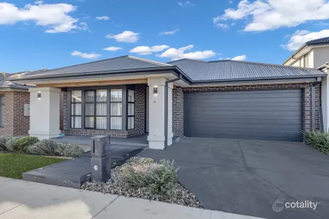 Property photo of 11 Iconic Drive Tarneit VIC 3029