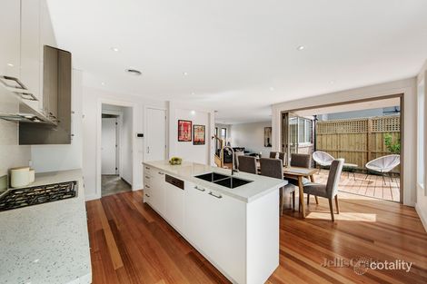 Property photo of 4 Broadbridge Place Malvern East VIC 3145