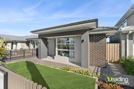 Property photo of 10 Barolo Loop Sunbury VIC 3429