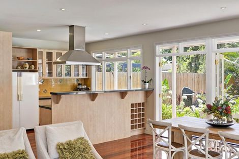 Property photo of 21 Duncan Street Box Hill South VIC 3128