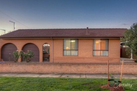 Property photo of 2 Elsa Court Wodonga VIC 3690
