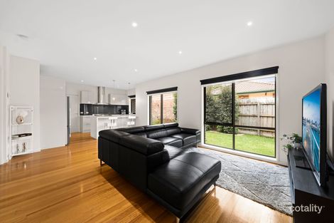 Property photo of 2/5 Dagonet Street Strathmore VIC 3041