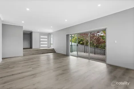 2/41 Lake Heights Rd, Lake Heights, NSW 2502
