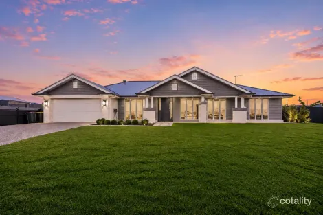 Property photo of 11 South Spring Way Nikenbah QLD 4655