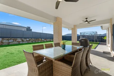 Property photo of 11 South Spring Way Nikenbah QLD 4655