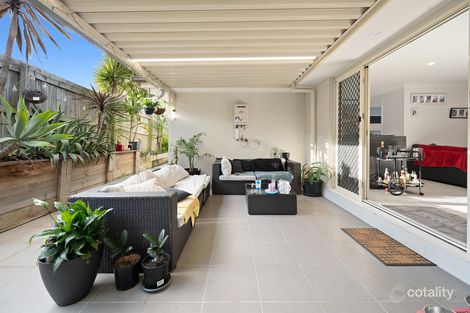 Property photo of 2/60 Aldgate Crescent Pacific Pines QLD 4211