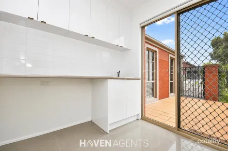 Property photo of 12 Parkview Crescent Hampton East VIC 3188