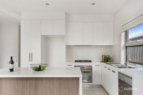 Property photo of 4/22 Myrtle Grove North Shore VIC 3214