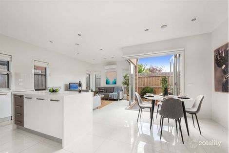 Property photo of 4/22 Myrtle Grove North Shore VIC 3214