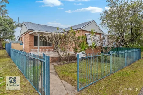 384 Ocean Beach Rd, Umina Beach, NSW 2257