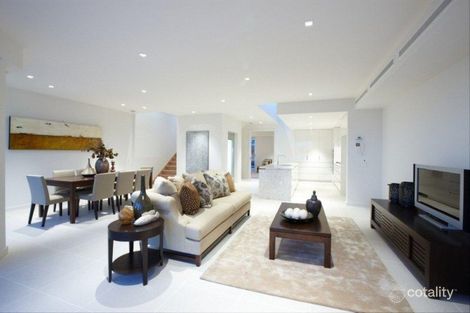 Property photo of 102 Orlando Street Hampton VIC 3188