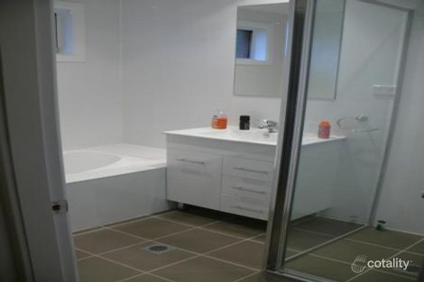 Property photo of 1 Topin Place Moorebank NSW 2170