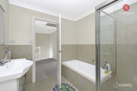 Property photo of 28 Onslow Gardens Middleton Grange NSW 2171