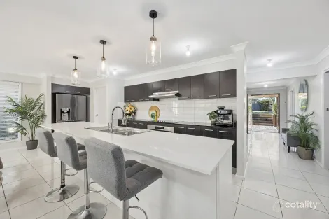 Property photo of 22 Tradewinds Avenue Summerland Point NSW 2259