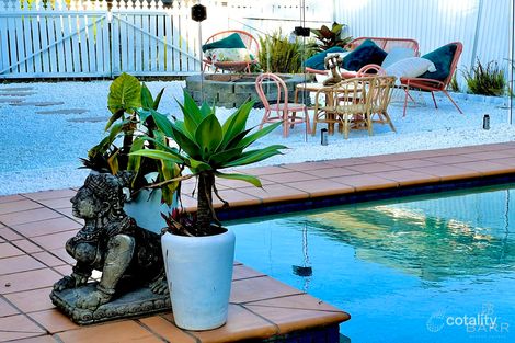 Property photo of 32 Makepeace Place Bellbowrie QLD 4070
