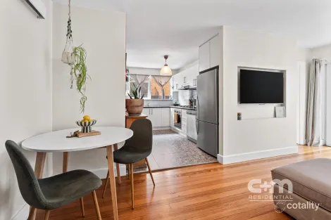 Property photo of 1/560 Pascoe Vale Road Pascoe Vale VIC 3044