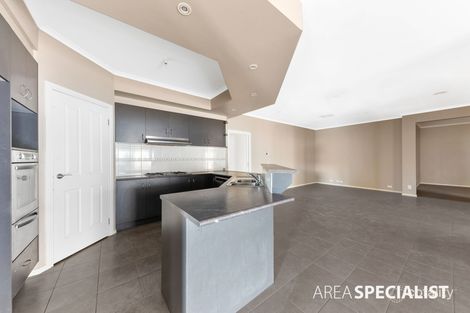 Property photo of 1 Hascombe Drive Caroline Springs VIC 3023