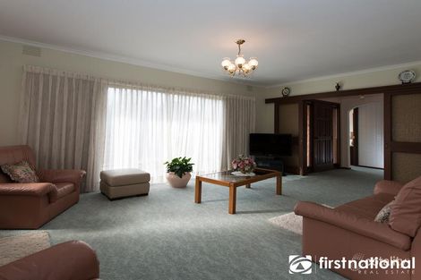 Property photo of 26 Outlook Drive Berwick VIC 3806