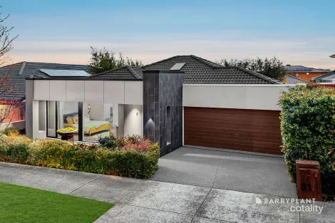 Property photo of 31 Flagstaff Crescent Clyde North VIC 3978