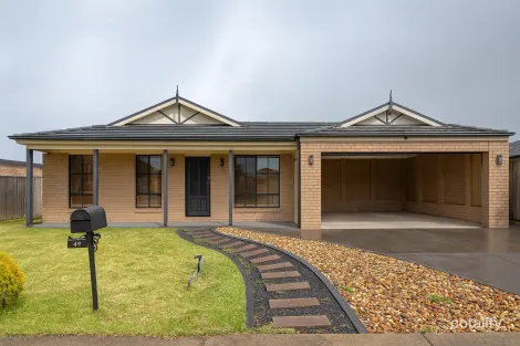 49 Pepperbush Cct, Cranbourne, VIC 3977