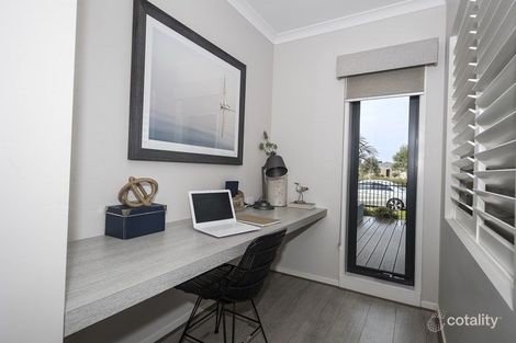 Property photo of 32 Bandicoot Loop Tarneit VIC 3029