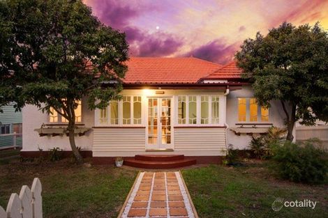 11 Southerden Ave, Grange, QLD 4051