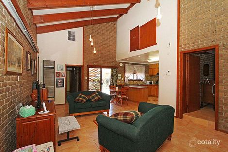 Property photo of 10 Kamo Court Taylors Lakes VIC 3038