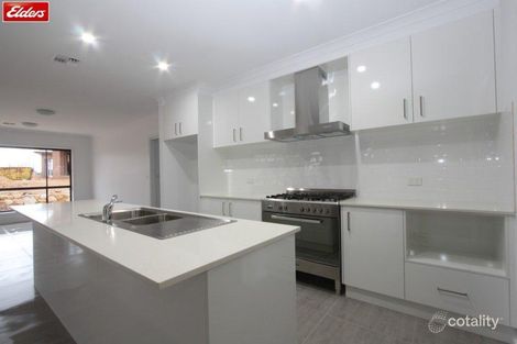 Property photo of 21 Merlin Crescent Googong NSW 2620