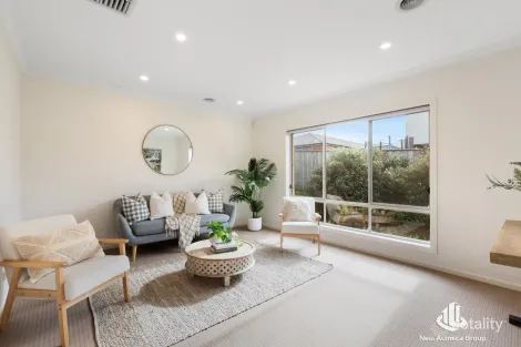 Property photo of 29 Cheyne Street Werribee VIC 3030